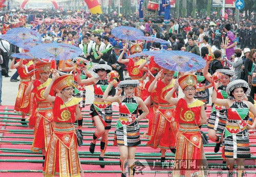 赶歌圩_赶歌圩大班教案_赶歌圩歌曲