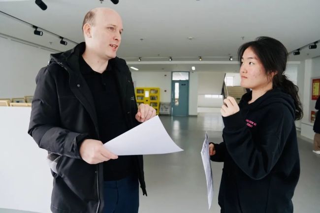 模拟场景、英文派对、绕口令……济南托马斯学校的英语日让孩子们爱上“练嘴皮子”