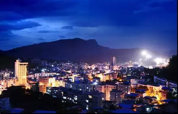 黔西南有哪些县市_黔西南有哪些县份_贵州黔西南有几个县