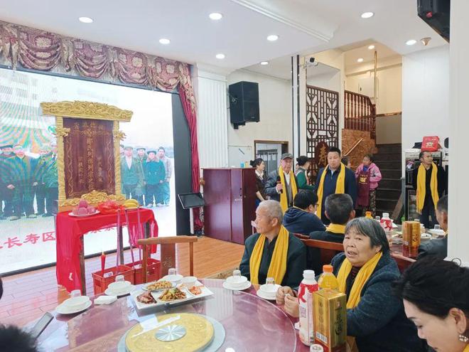 秋霜春露怀先泽的意思_春露秋霜_秋霜春露是什么意思