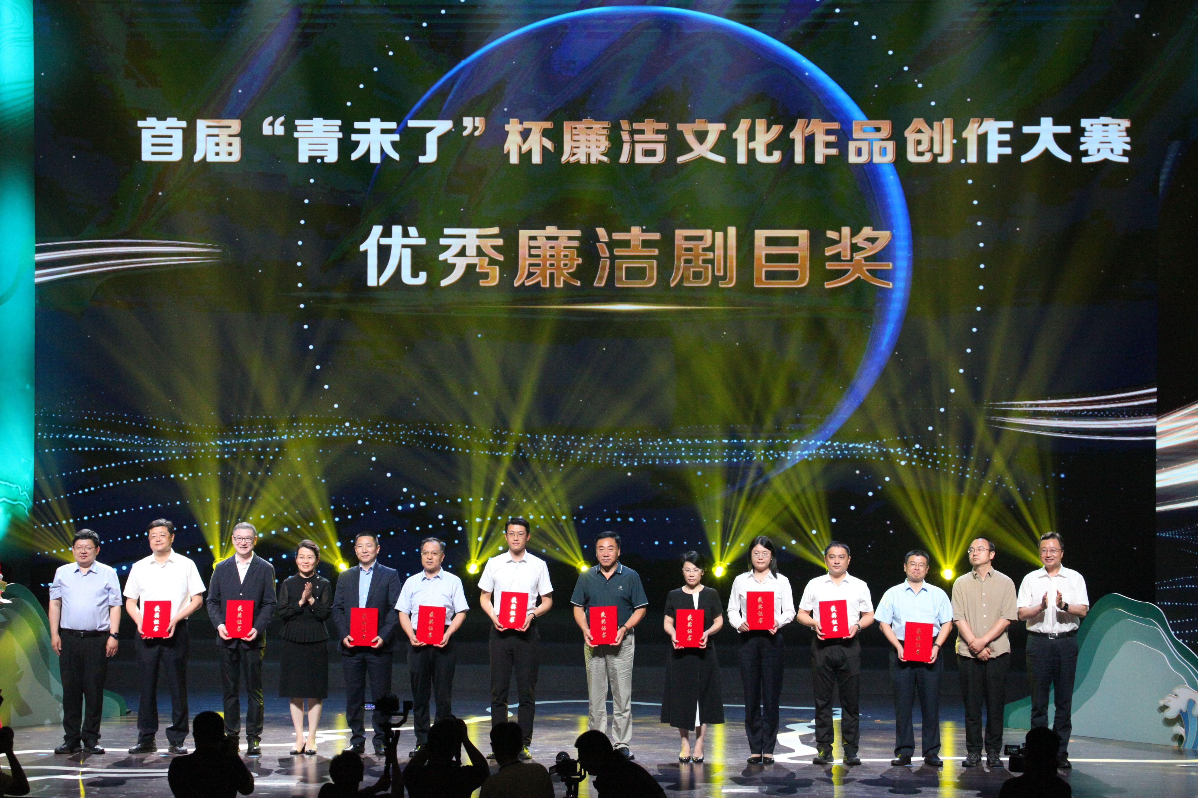 什么是坚定理想信念_坚定理想信念什么_坚定信念理想是什么意思