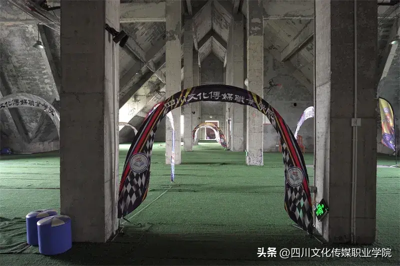 成都信息技术学校_成都信息技术学校电话_成都学校信息技术教师招聘