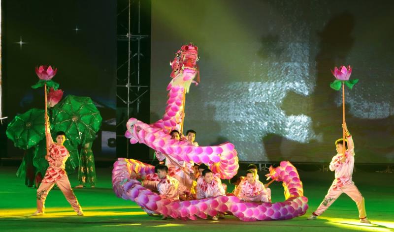 铜梁区职业教育中心_铜梁职业教育中心_铜梁职教中心占地面积