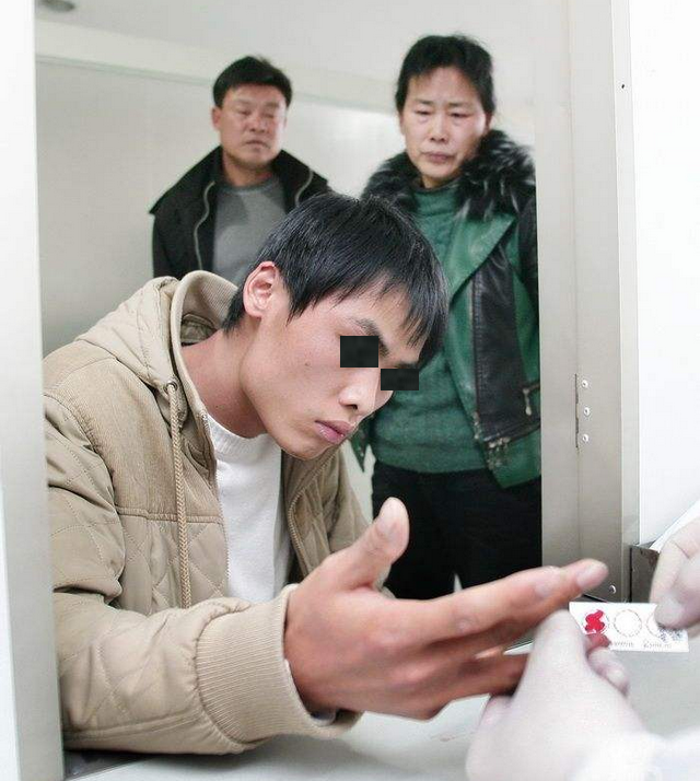 捶胸顿足_捶胸顿足_捶胸顿足