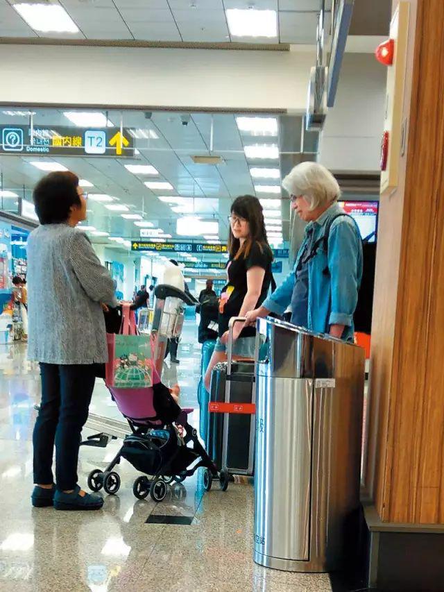 behind_be_be是什么意思