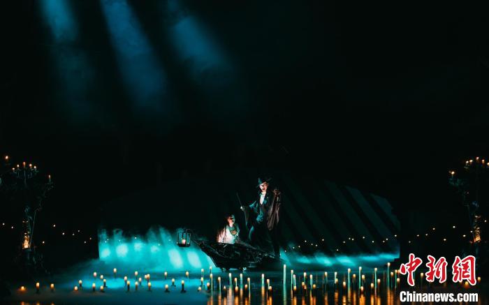 多英文_英文26个字母_英文翻译