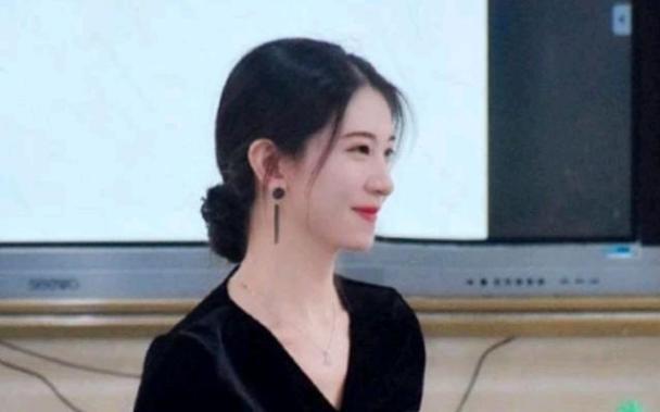 燥动_燥动的近义词是什么词_燥动和躁动哪个词语是正确的