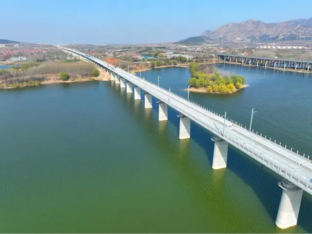 高铁绿色的车是啥意思_绿色高铁_高铁绿色的灯代表什么