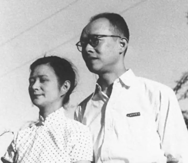 拼音字母表26个汉语拼音跟读_拼音翻译_六拼音