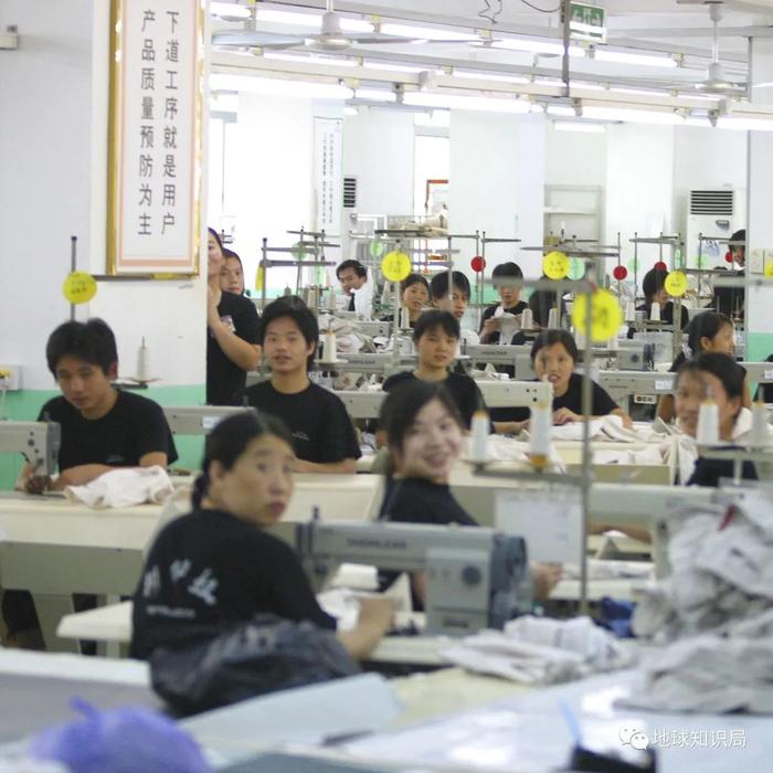 闪闪金光是AABC吗_闪闪金光类似的词_金光闪闪