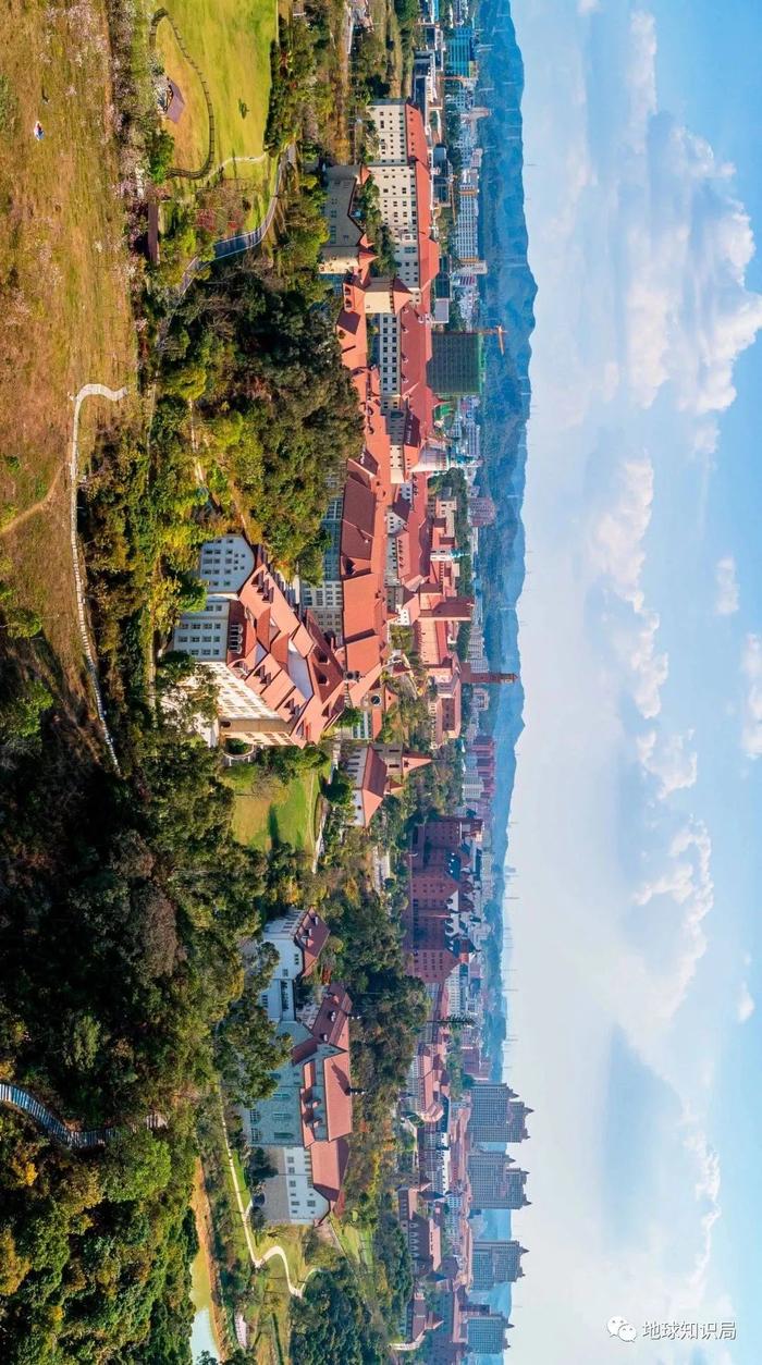 闪闪金光是AABC吗_闪闪金光类似的词_金光闪闪