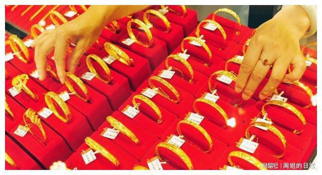 闪闪金光是AABC吗_金光闪闪_闪闪金光有这么个词语吗