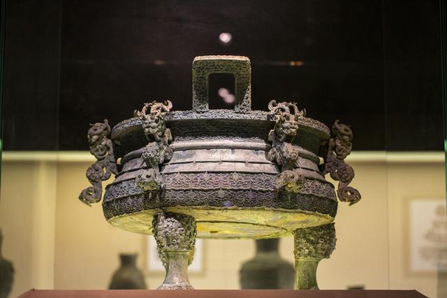 逶迤念什么字_逶怎么读_逶