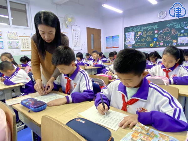 鲜笔顺正确写法_鲜的笔顺_鲜笔顺笔画