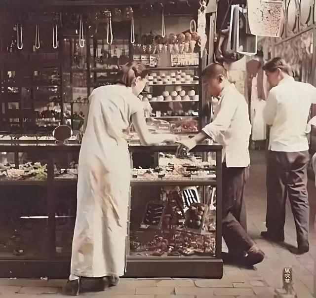 兴味_兴味盎然_兴味索然的意思