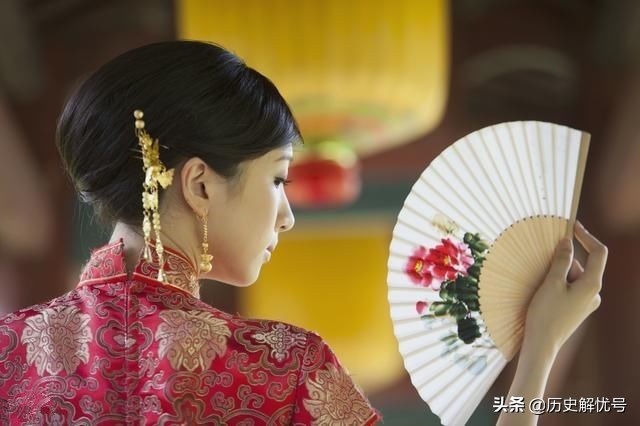 拜金是贬义词还是褒义词_拜金是什么意思_什么才叫拜金