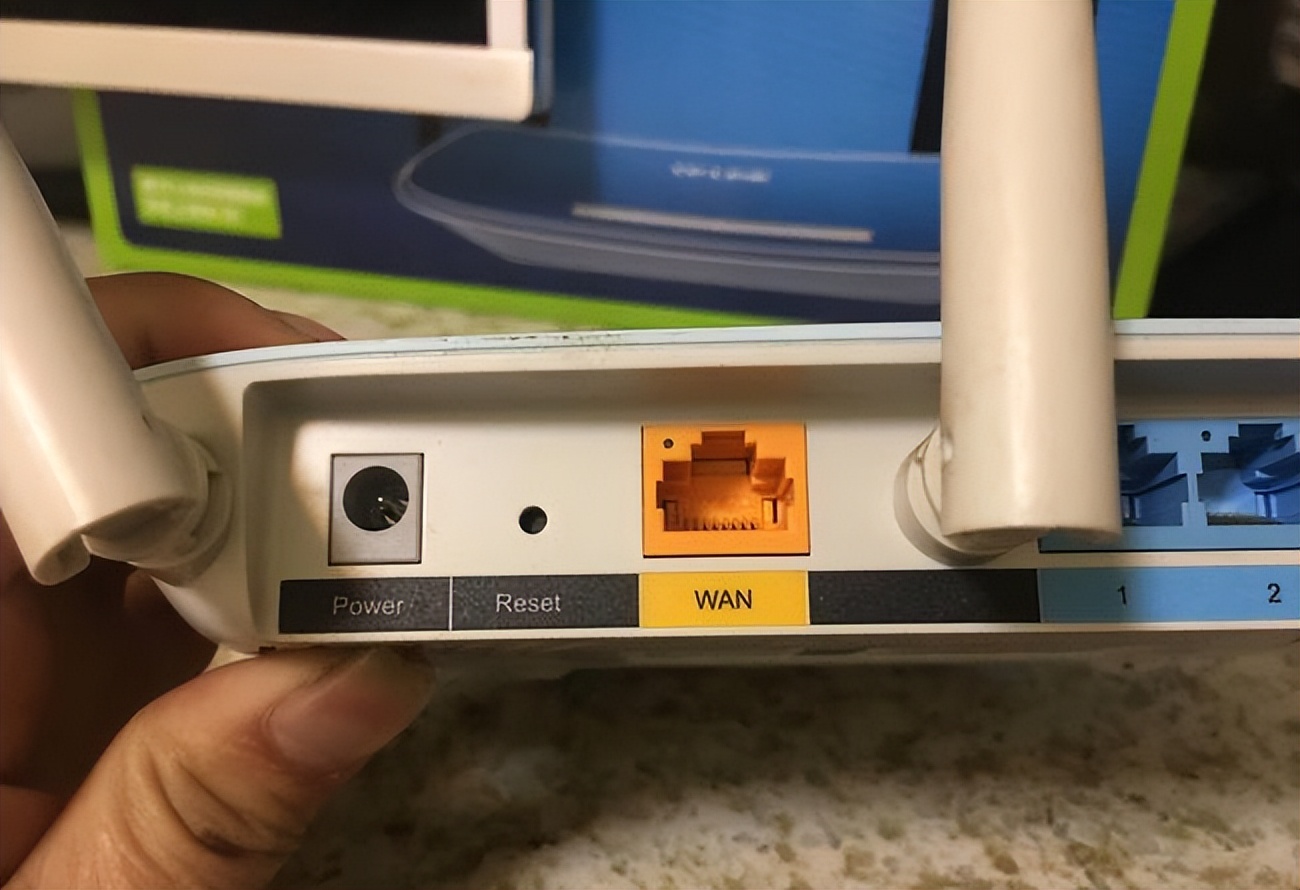 重启路由器是哪个位置_重启路由器真的有用吗_路由器怎么重启