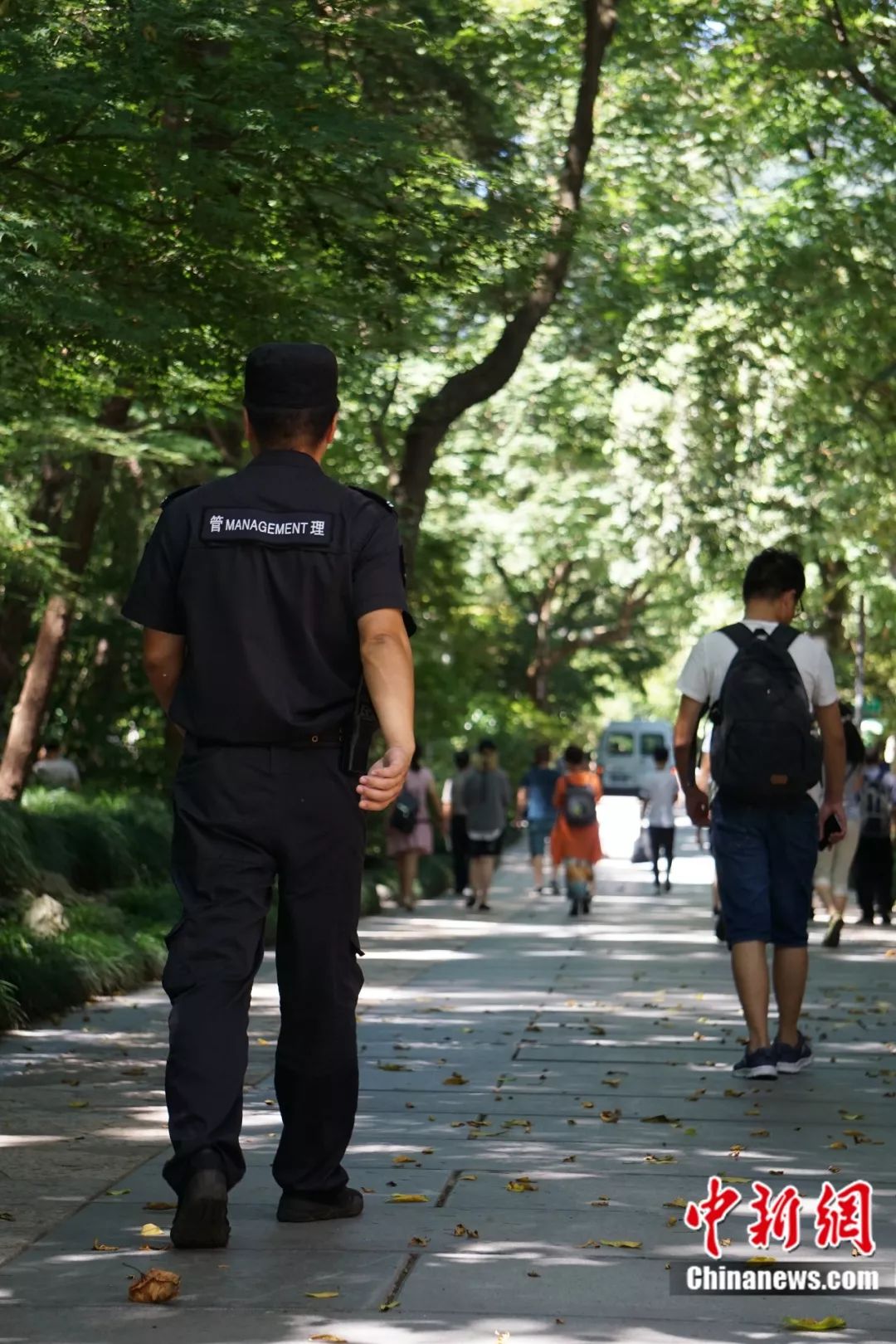 笑脸英文短语_四张笑脸英文_笑脸的英文