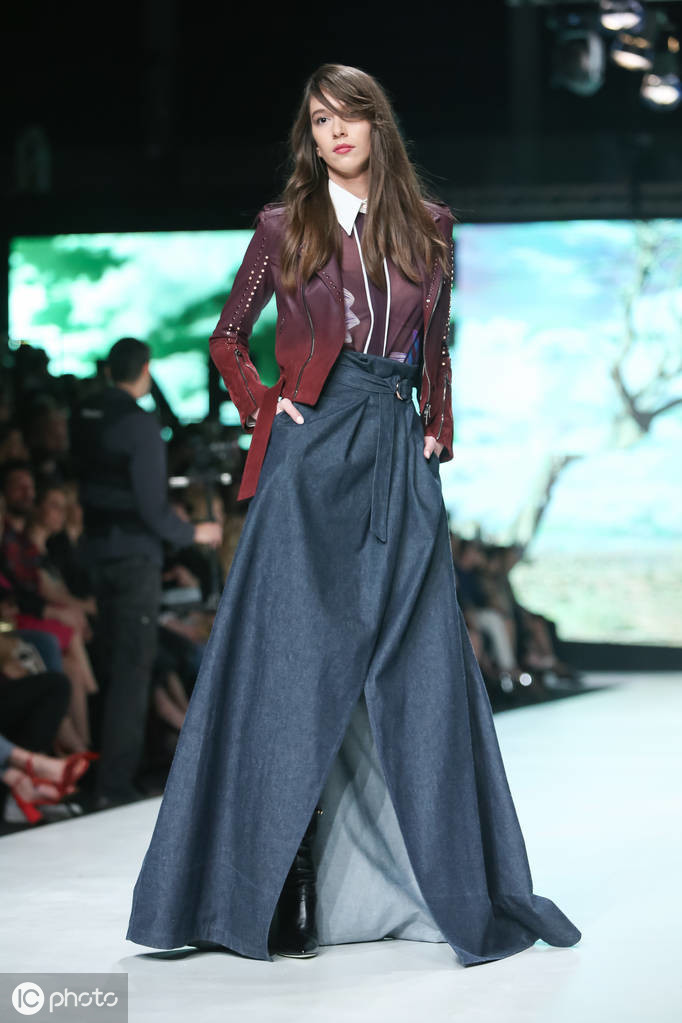 紫红色搭配什么颜色_紫红色最佳颜色搭配_紫红色搭配颜色最佳图片