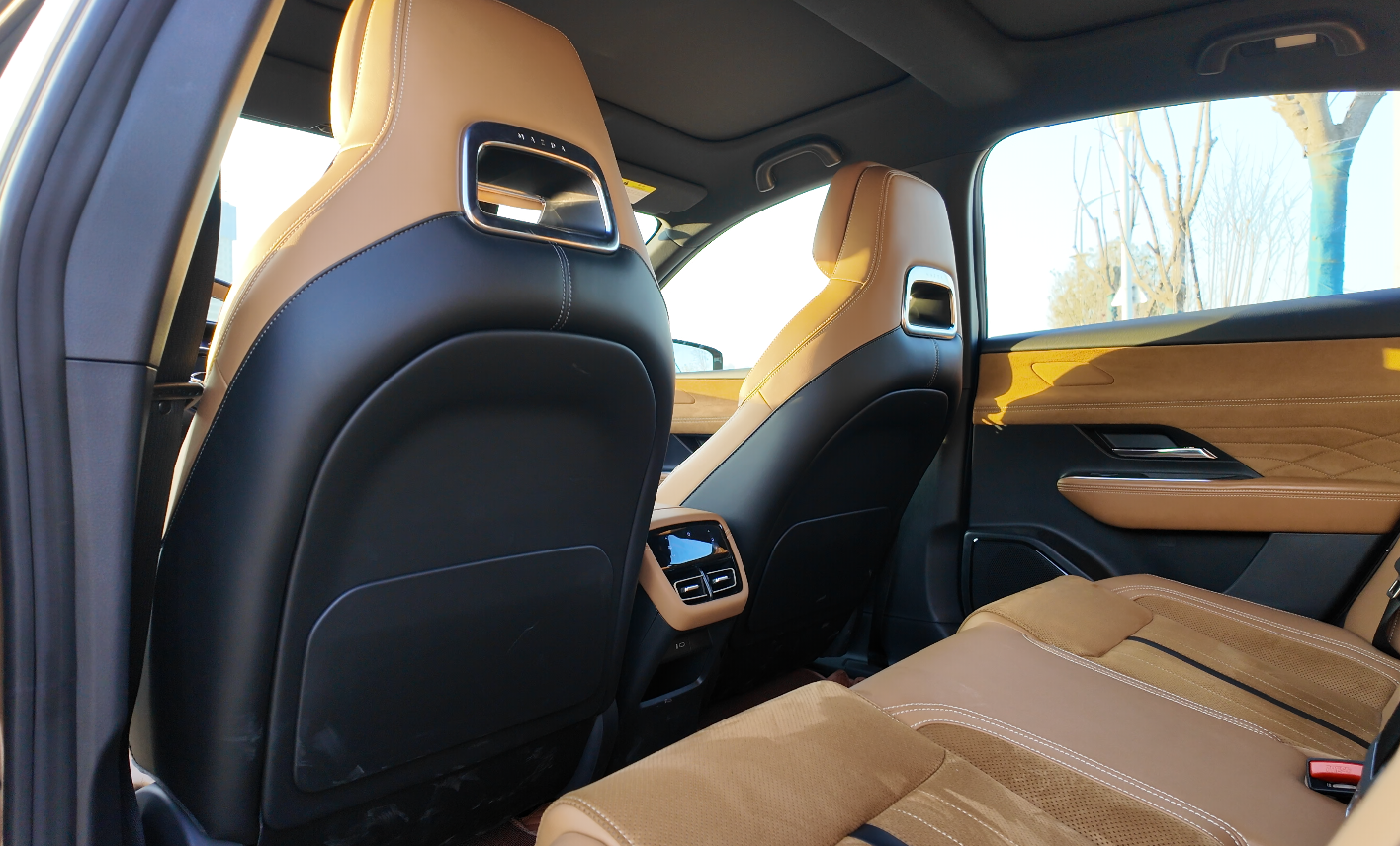 郁的意思_郁意思是什么意思啊_突兀森郁意思