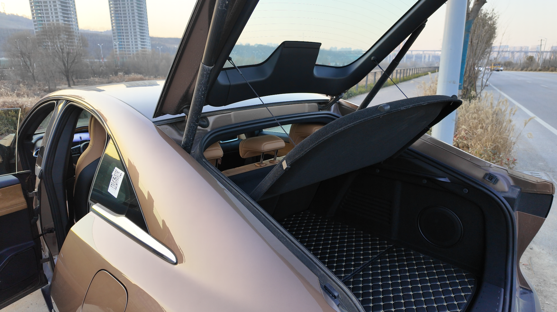 突兀森郁意思_郁的意思_郁意思是什么意思啊