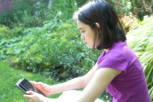 形容微笑很甜的简短句子怎么写?