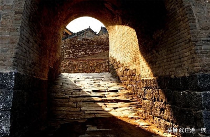 关雁门关的古诗_关雁门关的古诗有哪些_雁门关