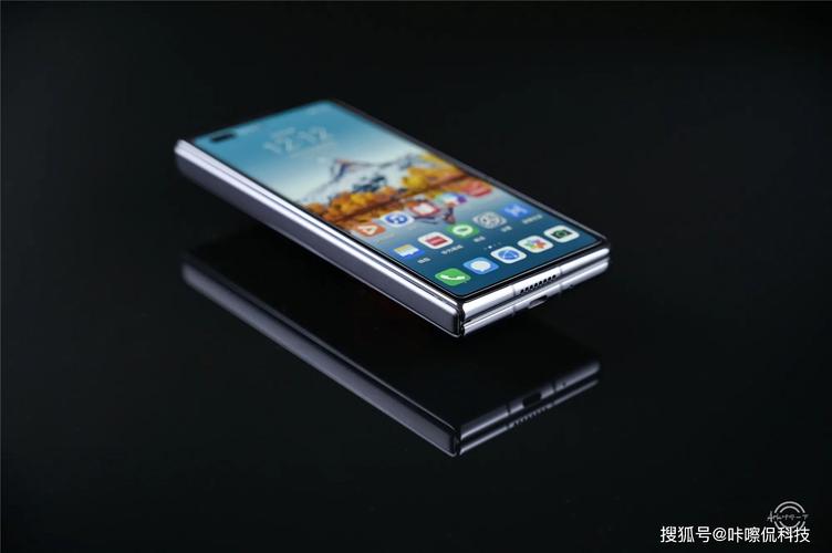 荣耀折叠屏手机最新款2022售价？-图1