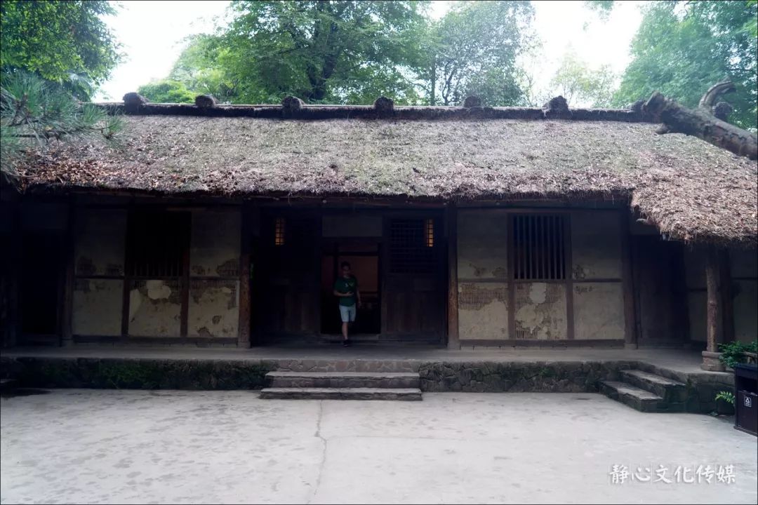 杜甫草堂和武侯祠哪个值得去_杜甫草堂_杜甫草堂简介