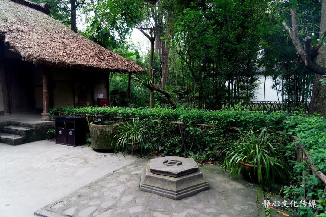 杜甫草堂和武侯祠哪个值得去_杜甫草堂_杜甫草堂简介