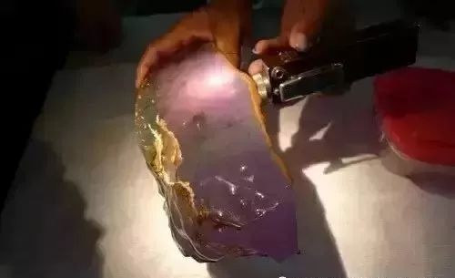 去哪买翡翠原石_翡翠购买原石_翡翠买原石去哪里买好