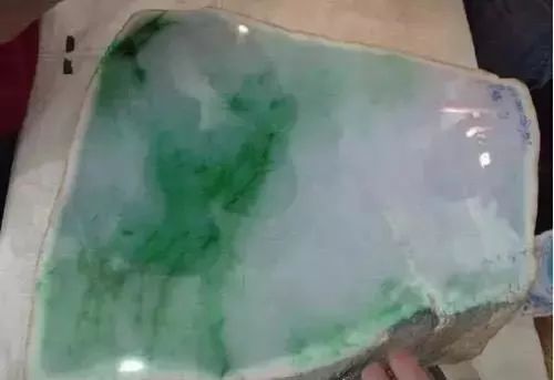 翡翠买原石去哪里买好_去哪买翡翠原石_翡翠购买原石
