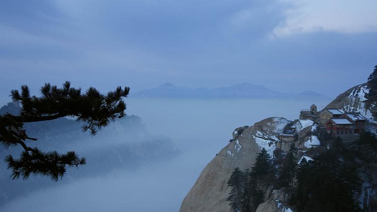 华山长空栈道_华山中学_华山在哪里