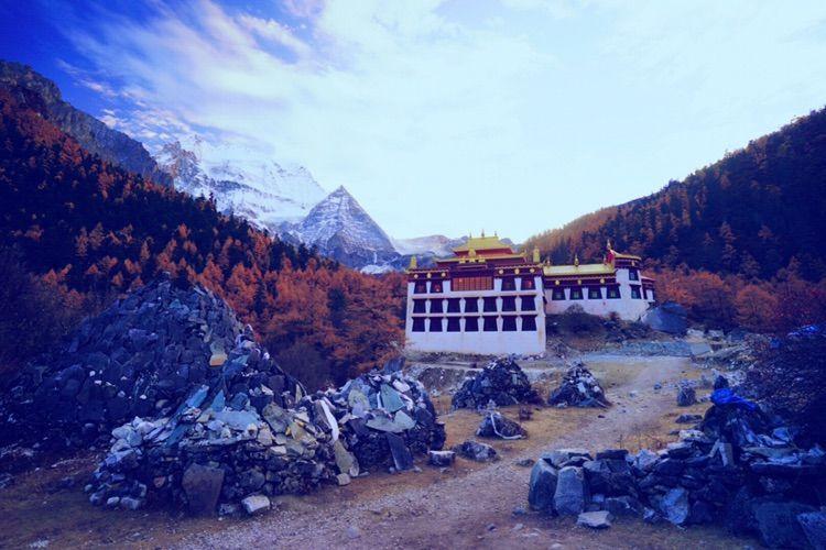 稻城亚丁几月份去最好_亚丁稻城几月去合适_稻城亚丁几月去好玩