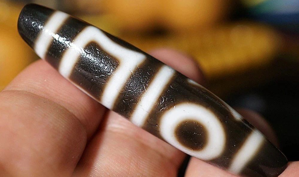 天珠材质_天珠是什么材质_天珠原材料是什么