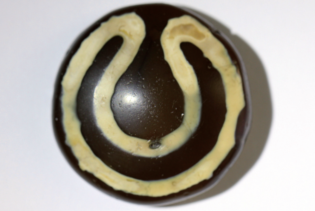 天珠是什么材质_天珠的材料是什么材质_天珠的材质到底是啥